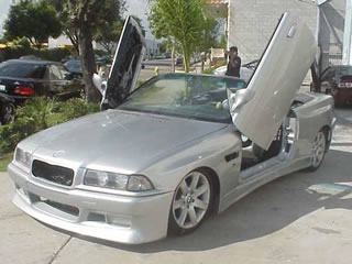 3 Series 92-99 BOLT- ON LAMBO DOORS - VERTICAL DOORS